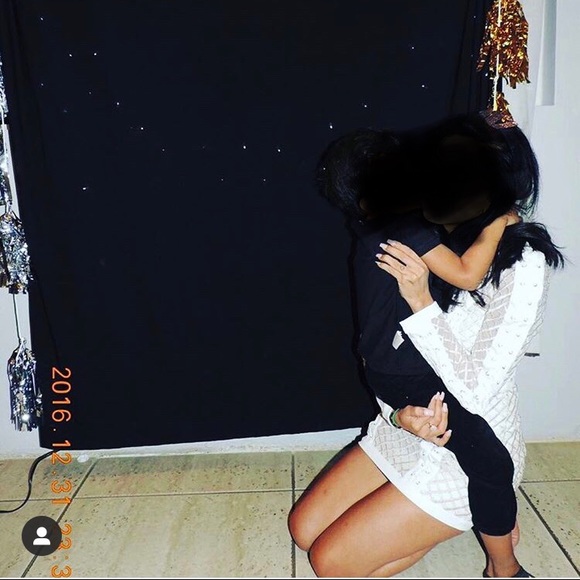 Bebe white dress with white and gold size 0 - Picture 4 of 6